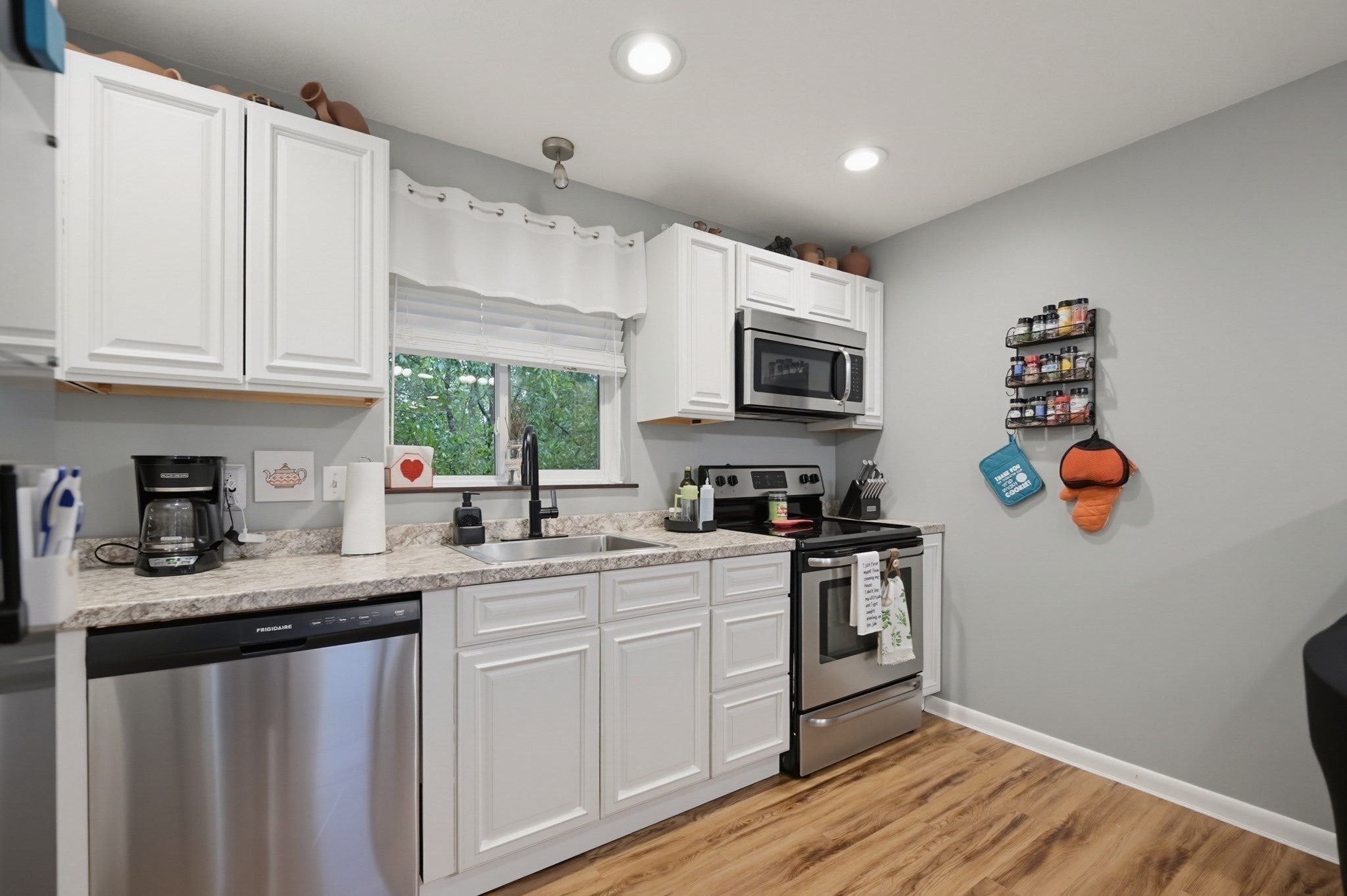 5455 N Main St #6F, Fall River, MA, 5455 N Main St #6F, Fall River, MA Photo #3