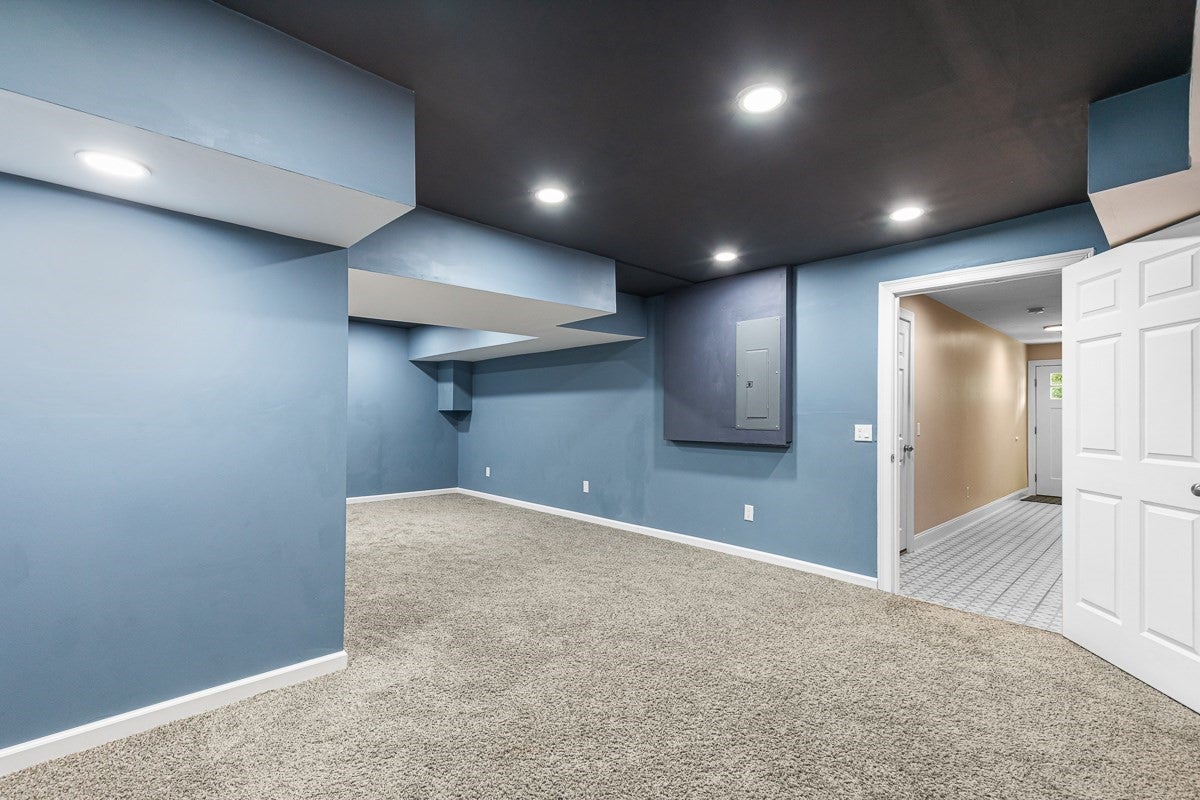 102 Hunting Hill Dr #102, Cumberland, RI Photo #31