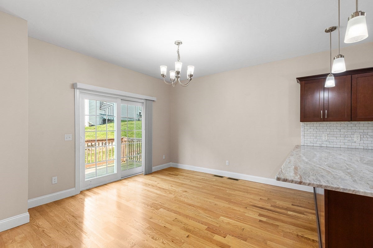 102 Hunting Hill Dr #102, Cumberland, RI Photo #11