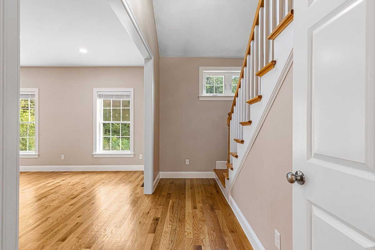 102 Hunting Hill Dr #102, Cumberland, RI Photo #16