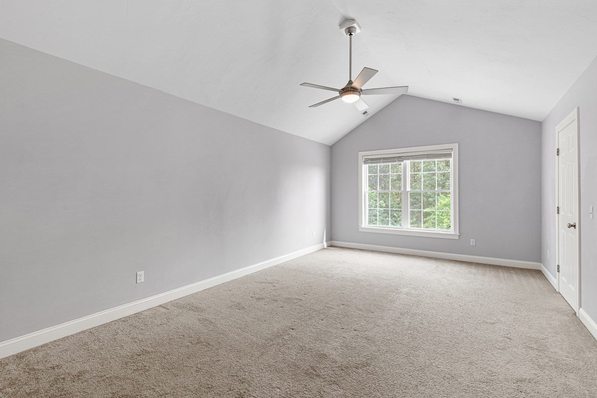 102 Hunting Hill Dr #102, Cumberland, RI Photo #21