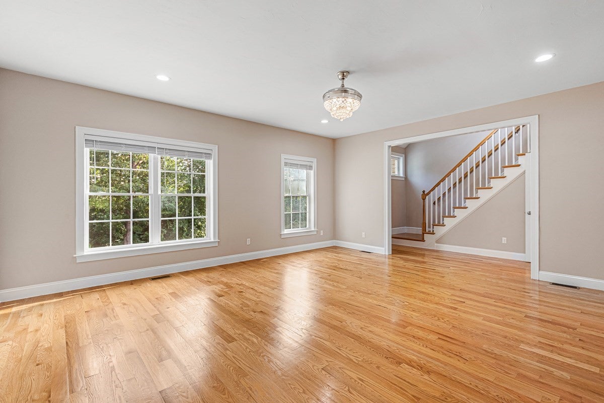102 Hunting Hill Dr #102, Cumberland, RI Photo #14