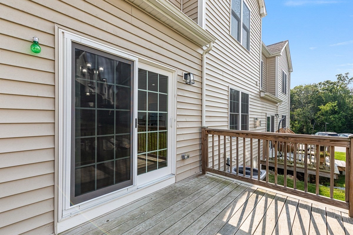 102 Hunting Hill Dr #102, Cumberland, RI Photo #33