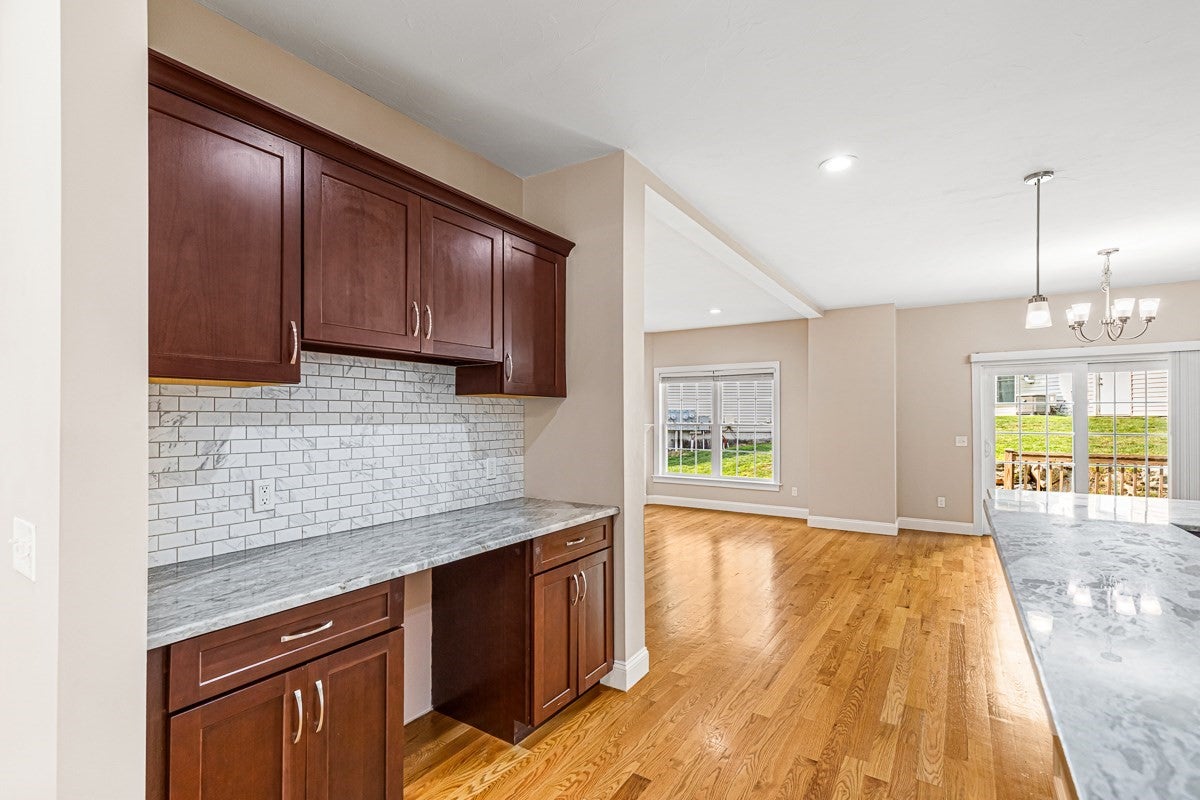 102 Hunting Hill Dr #102, Cumberland, RI Photo #7