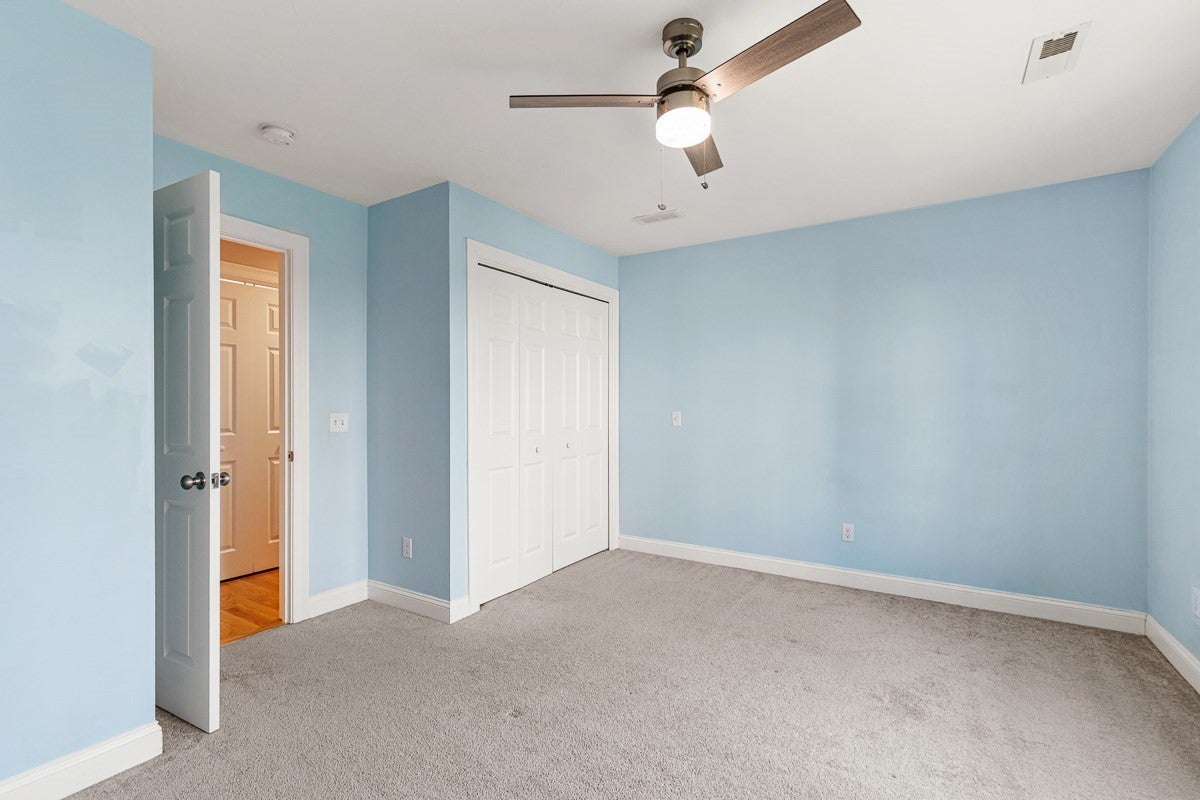 102 Hunting Hill Dr #102, Cumberland, RI Photo #26