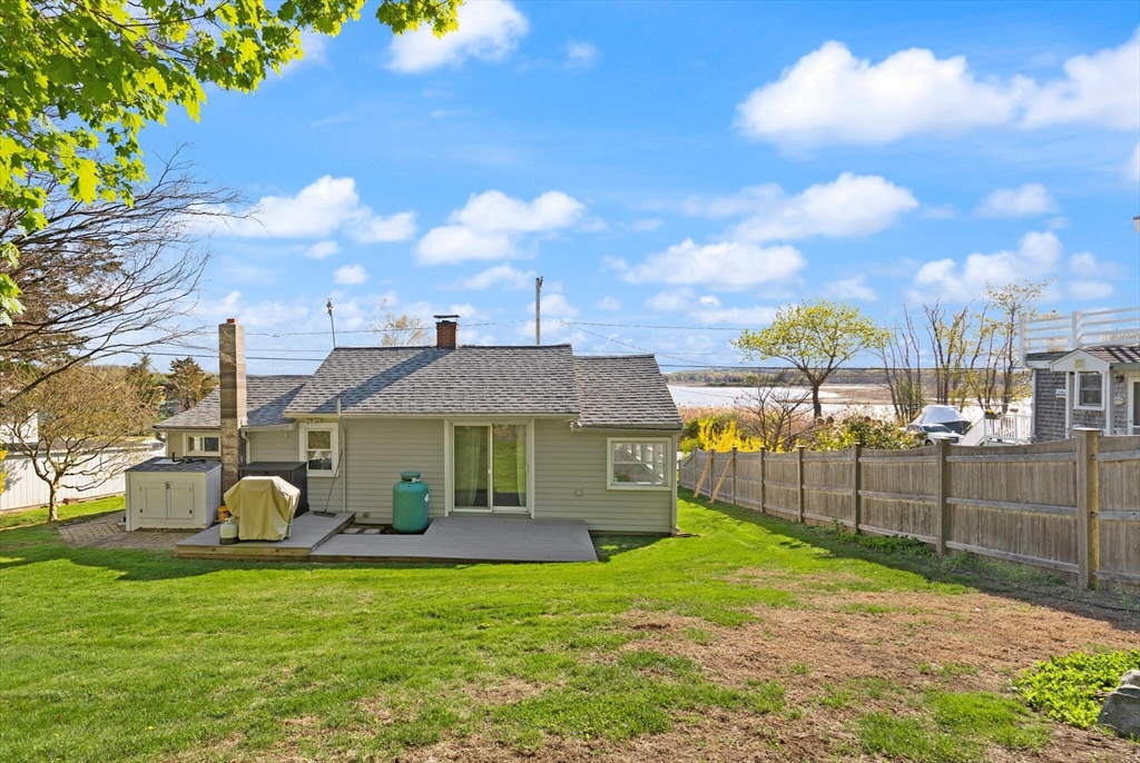 84-85 Little Neck Rd