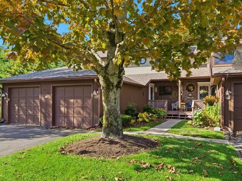 Photo of 82 Dogwood Lane #82, Agawam, MA 01001 (MLS # 73447895)