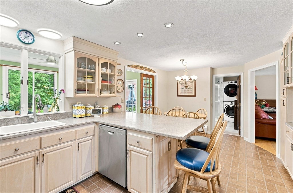 24 Crossbow Ln, North Andover, MA, 24 Crossbow Ln, North Andover, MA Photo #15