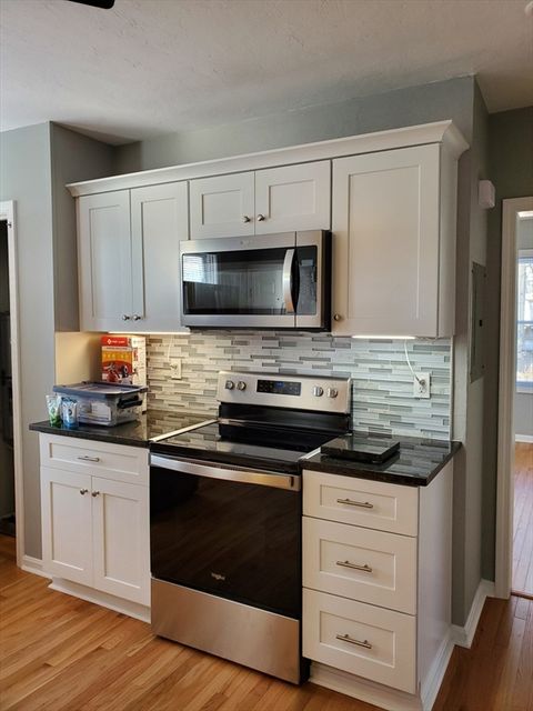 Photo of 31 Esther St, Worcester, MA 01604 (MLS # 73554908)