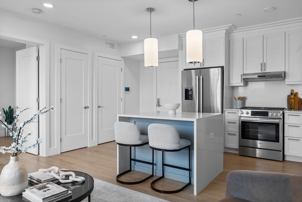 301 Border Street 49