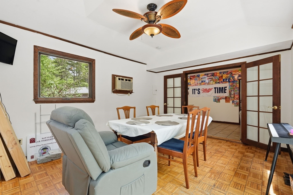 390 State St, Amherst, MA, 390 State St, Amherst, MA Photo #17