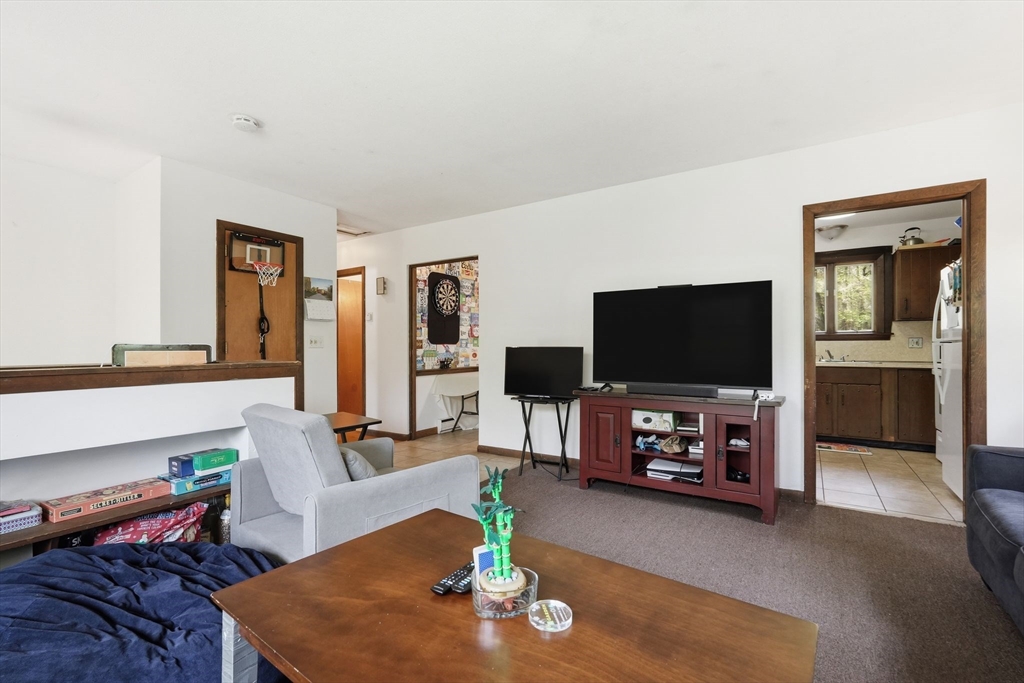390 State St, Amherst, MA, 390 State St, Amherst, MA Photo #10