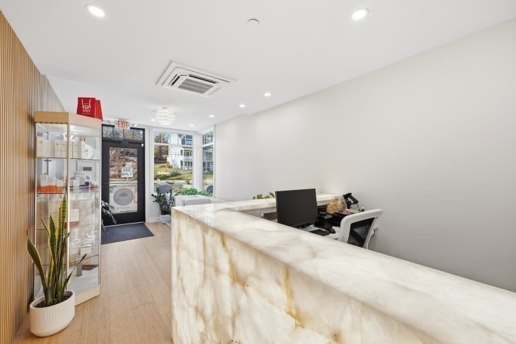 175 George Washington Blvd. 1