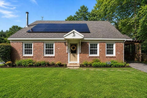 Photo of 137 Parker Rd, Lancaster, MA 01523 (MLS # 73570394)