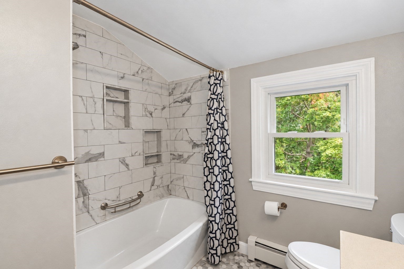 33 Summer St, Tyngsborough, MA, 33 Summer St, Tyngsborough, MA Photo #15