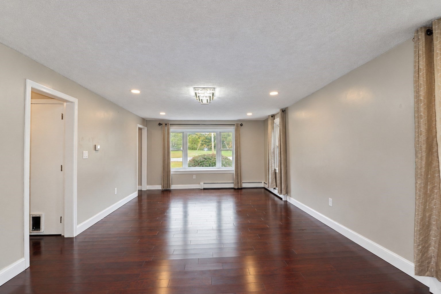 33 Summer St, Tyngsborough, MA, 33 Summer St, Tyngsborough, MA Photo #13