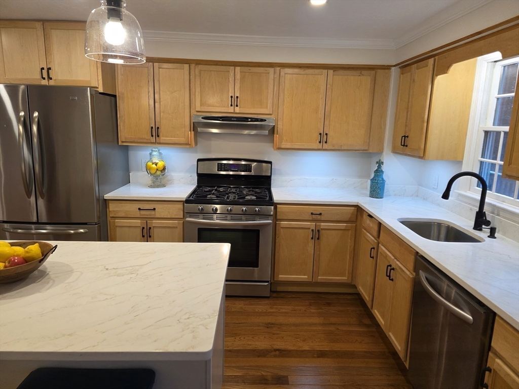 547 Washington B18
