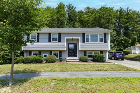 Photo of 27 Hayes Ave, Beverly, MA 01915 (MLS # 73543588)
