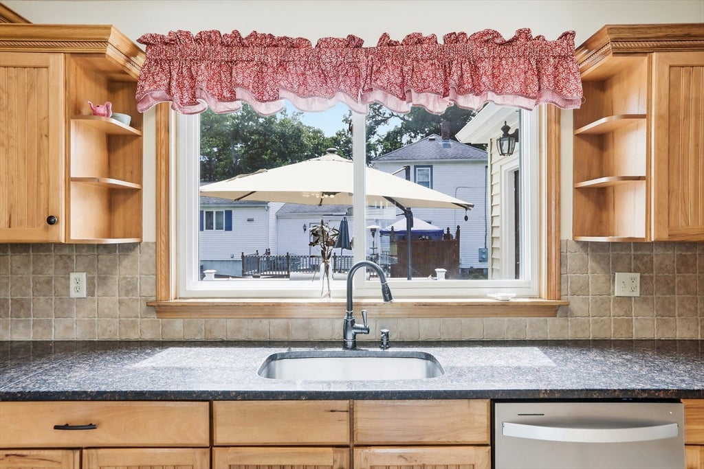 1 Oak St, Tewksbury, MA, 1 Oak St, Tewksbury, MA Photo #8