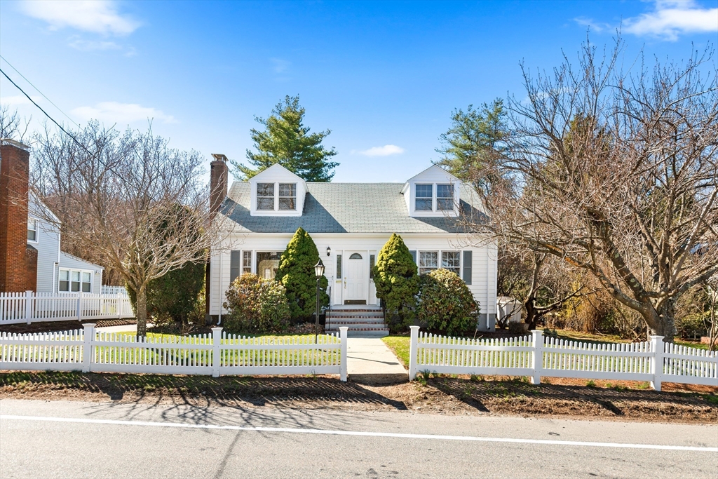 198 Pond St