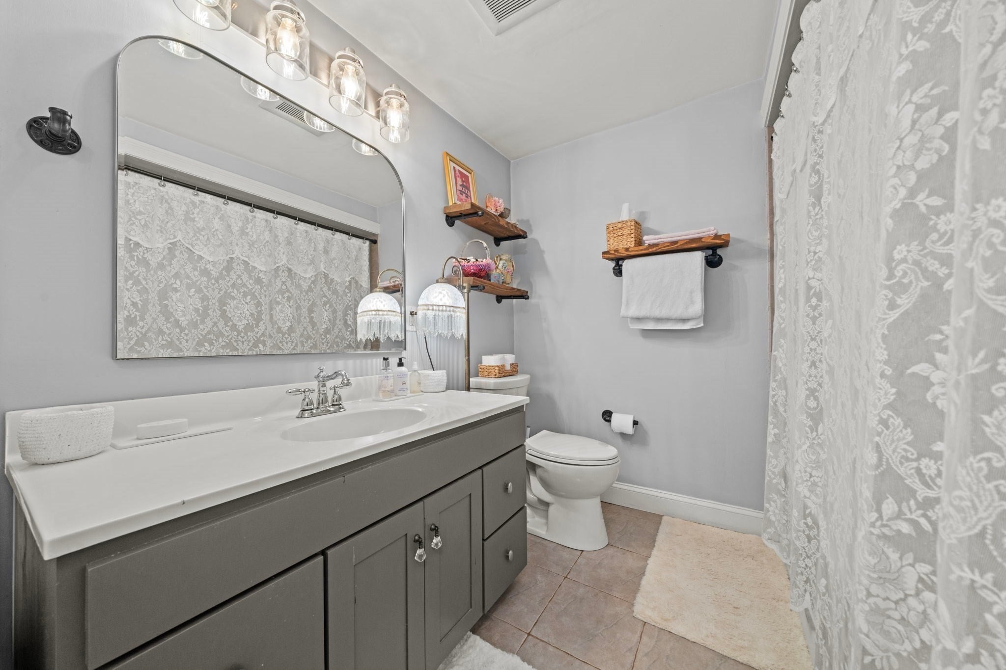 264 Main Street, Amesbury, MA, 264 Main Street, Amesbury, MA Photo #13