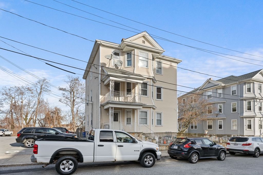 200 Essex St