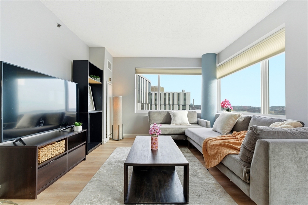 8-10 Museum Way 1429