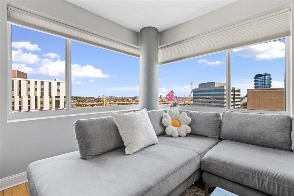 8-10 Museum Way 1429