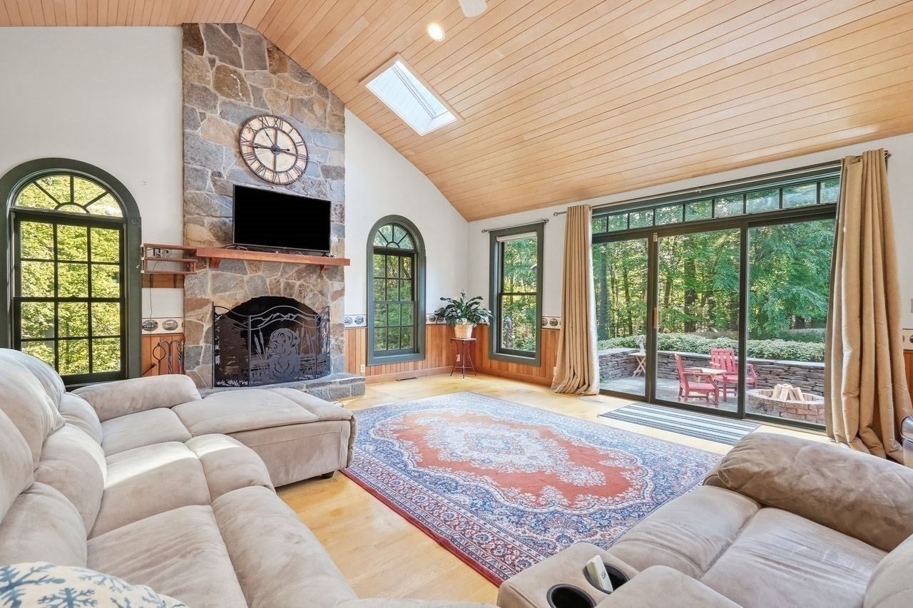 36 Honey Pot Road, Westfield, MA, 36 Honey Pot Road, Westfield, MA Photo #20