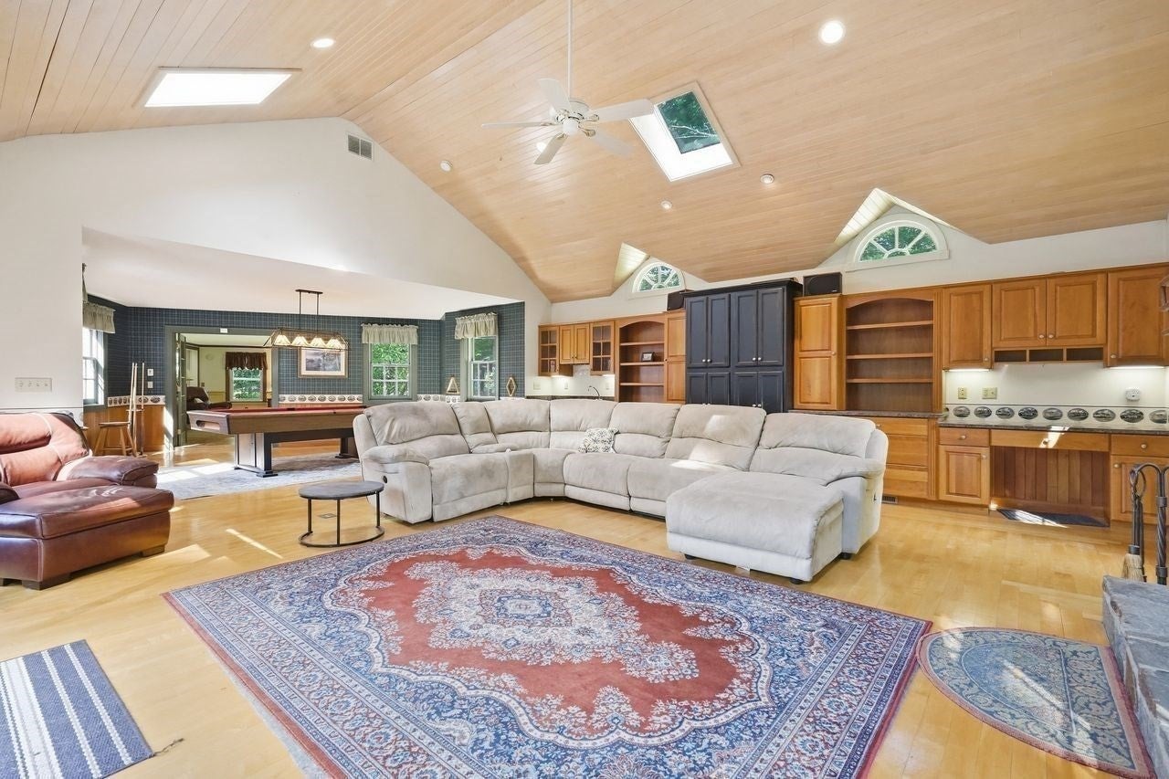 36 Honey Pot Road, Westfield, MA, 36 Honey Pot Road, Westfield, MA Photo #22