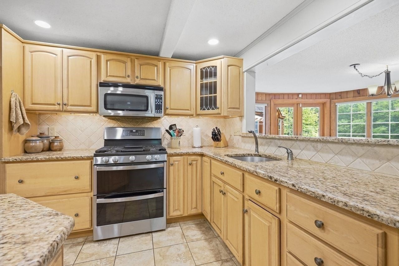 36 Honey Pot Road, Westfield, MA, 36 Honey Pot Road, Westfield, MA Photo #9