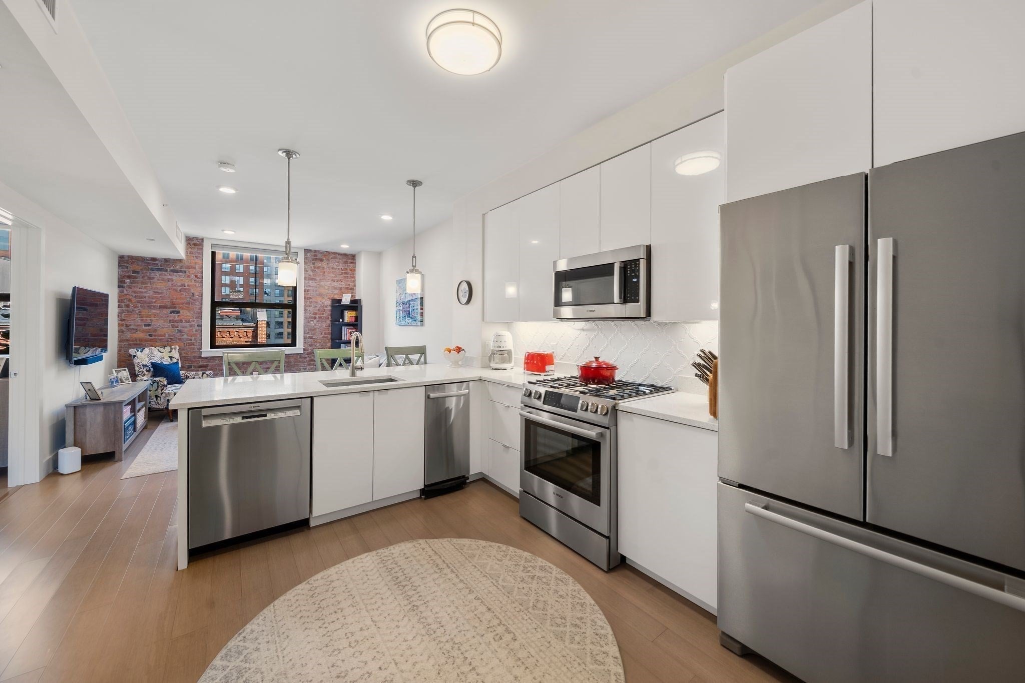 121 Portland St 603