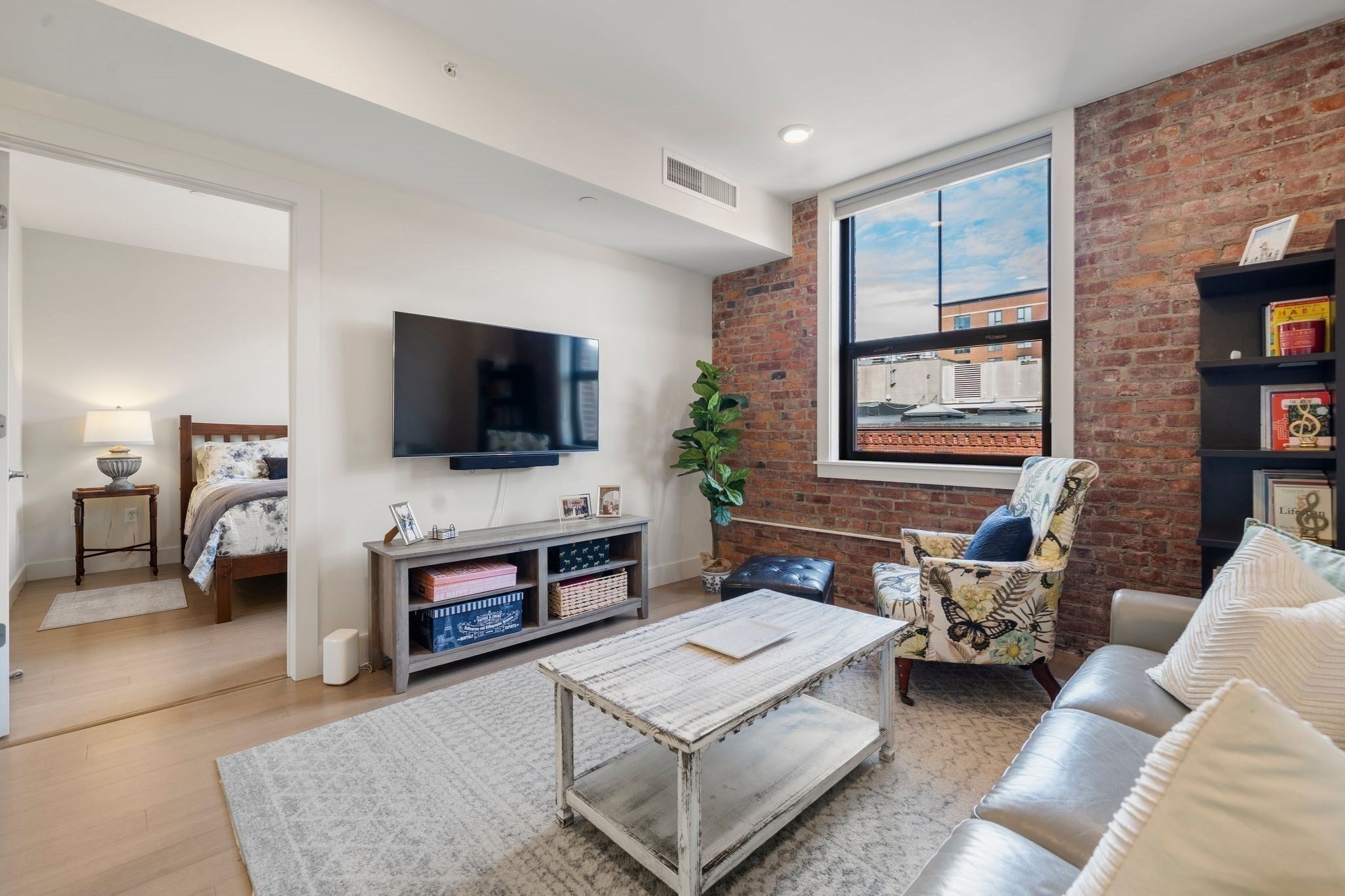 121 Portland St 603