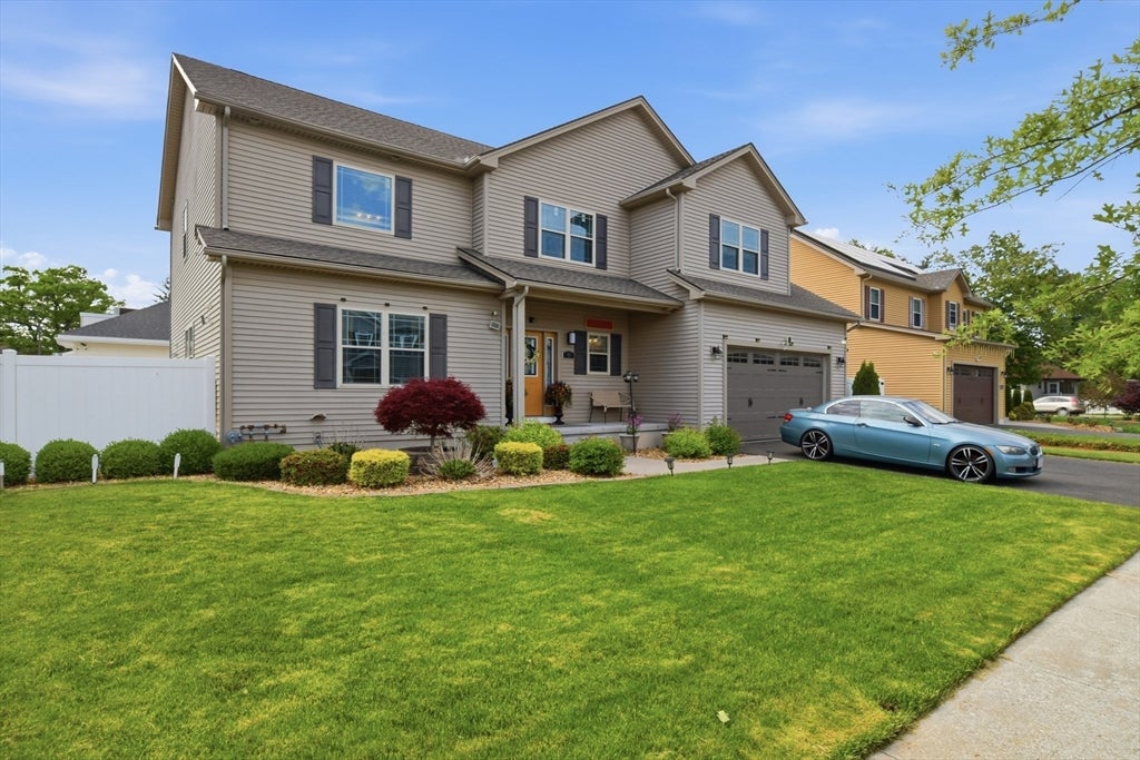 11 Elaine Cir
