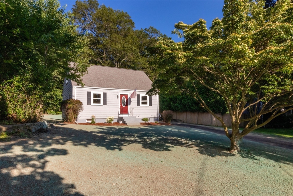 4 Highland Cir