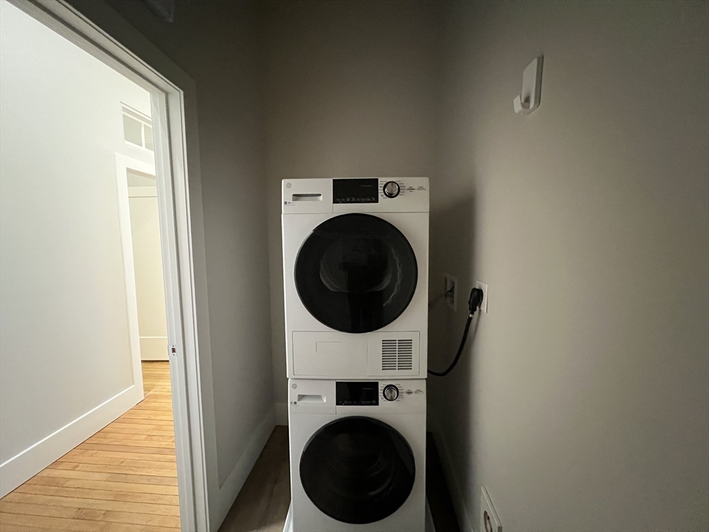 34 St Joseph Street 23