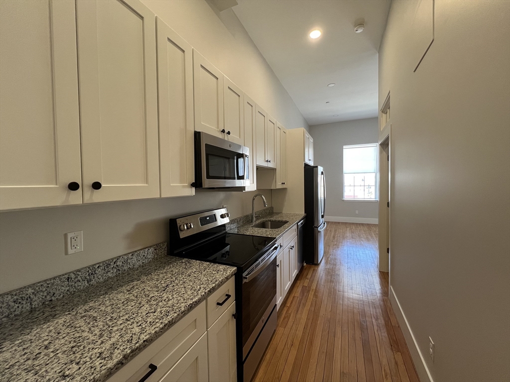 34 St Joseph Street 23