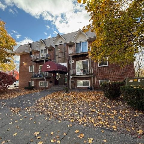 Photo of 29 Gordon St #107, Framingham, MA 01702 (MLS # 73455083)