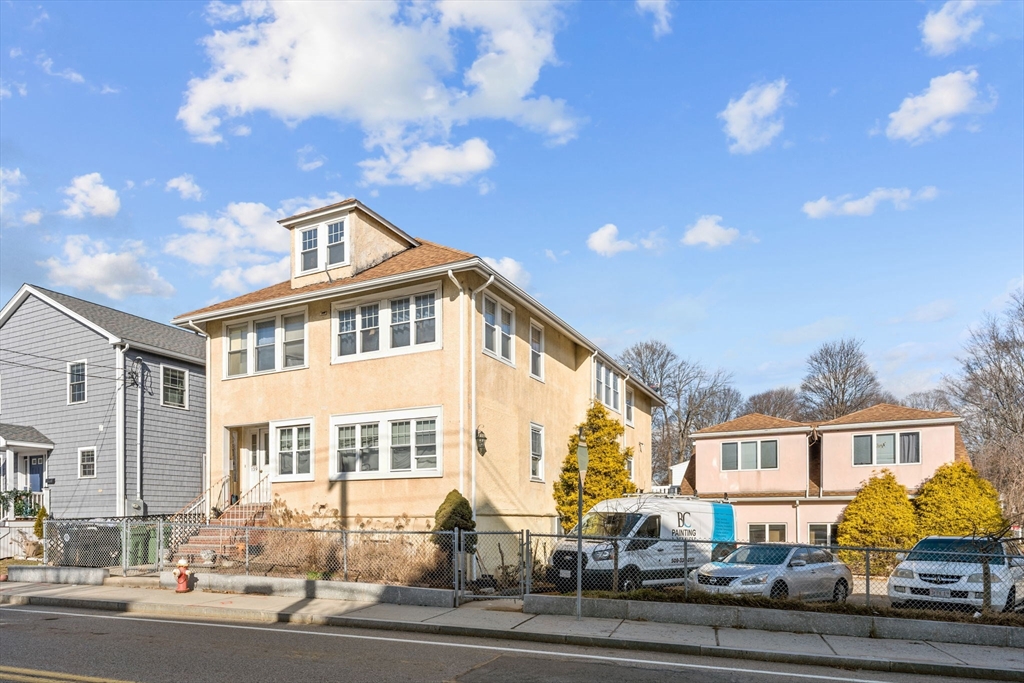 137-139 Pleasant St
