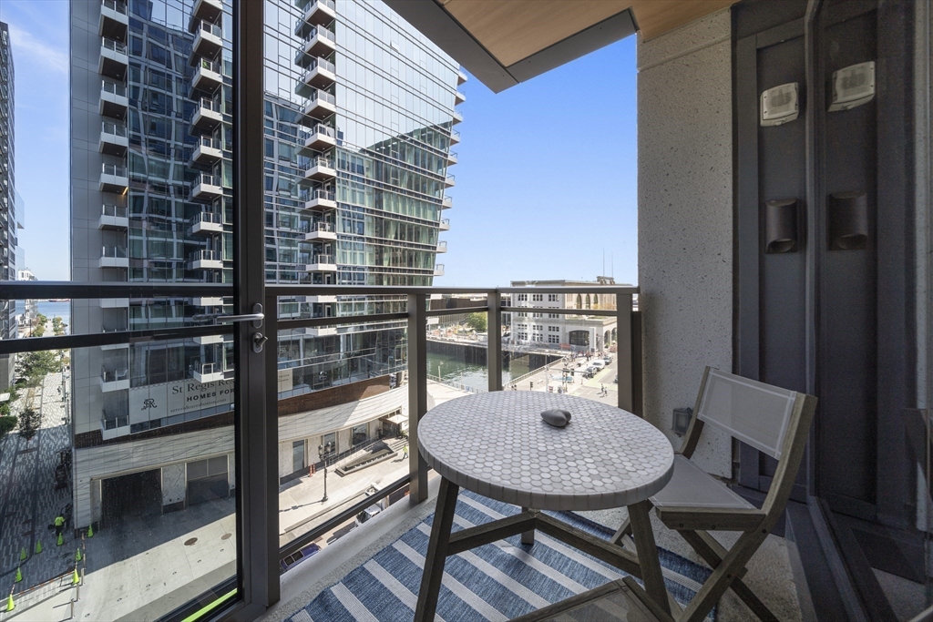133 Seaport Blvd 716