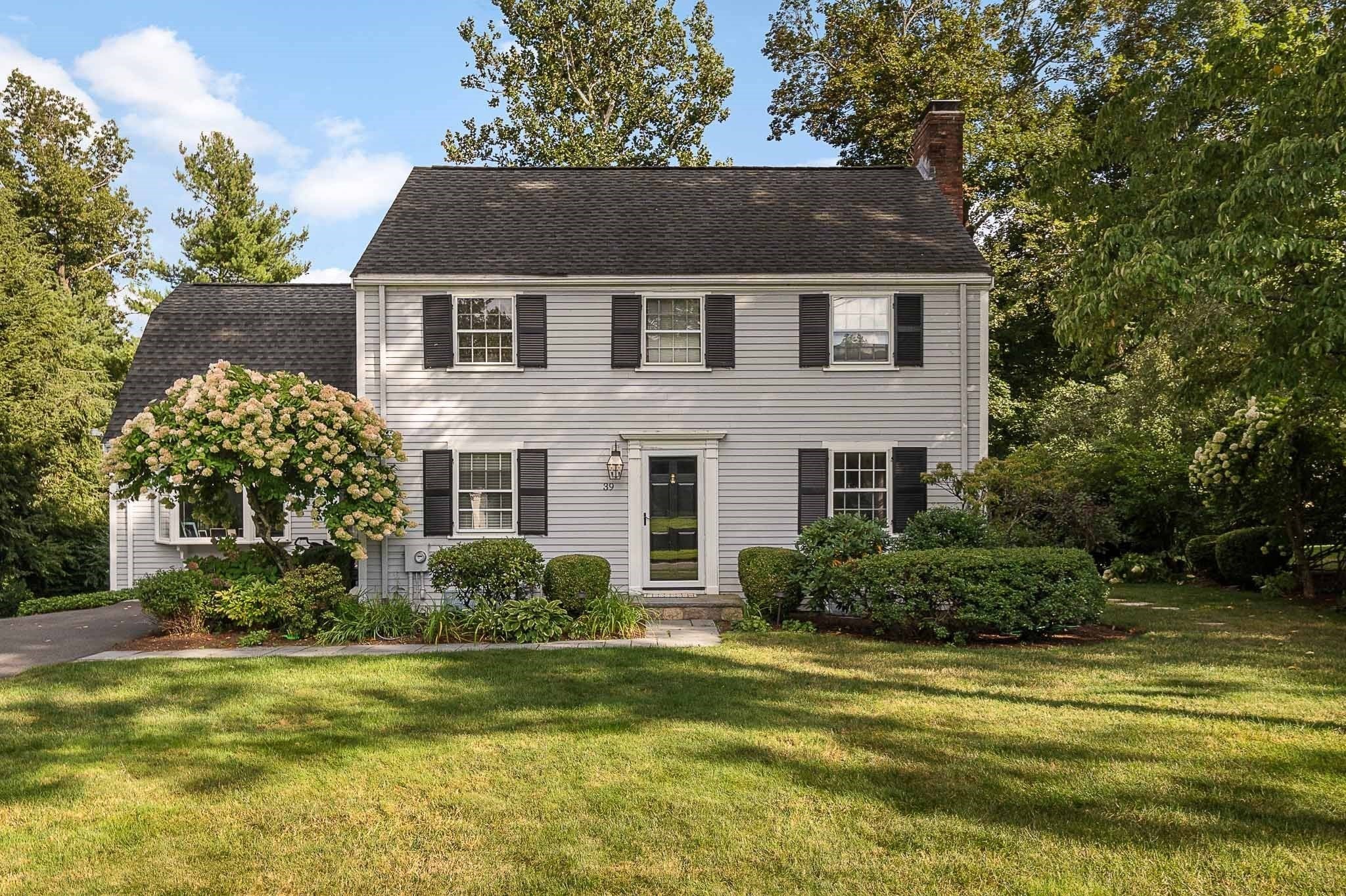 39 River Glen Rd, Wellesley, MA Photo #1