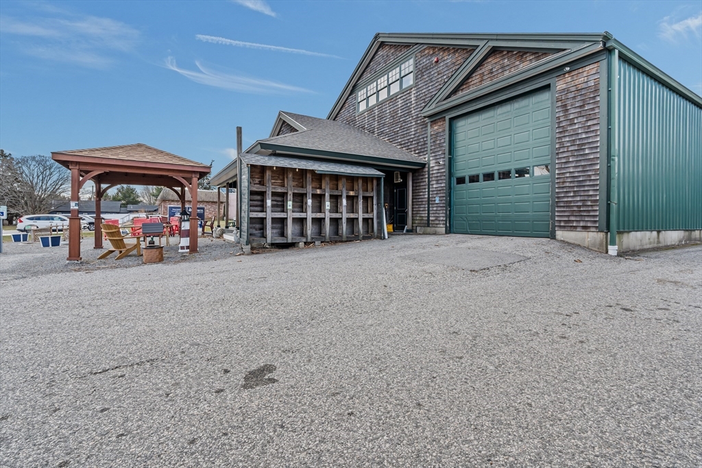 1960 East Main Street