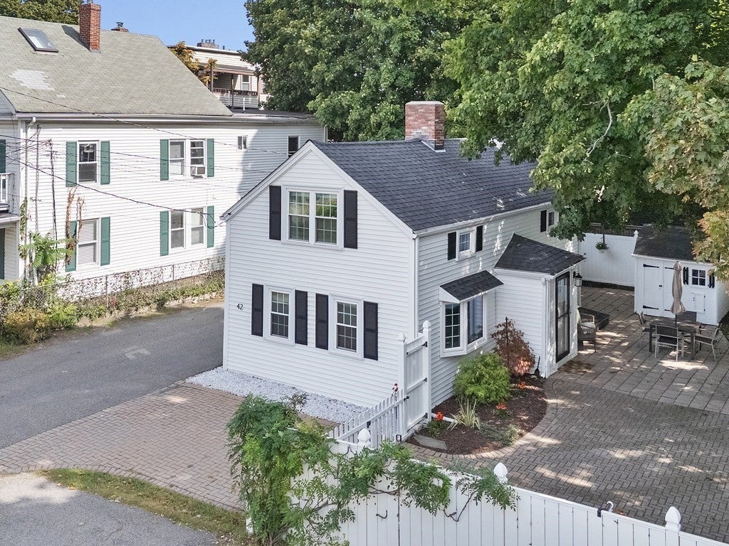 42 Newton Street