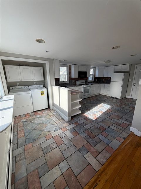 Photo of 18 Grove St #2, Lynn, MA 01905 (MLS # 73463943)