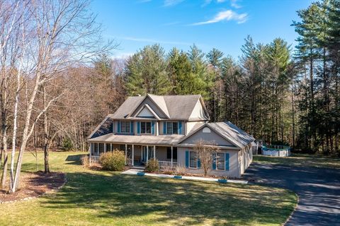 12 Golden Cir Southampton MA 01073