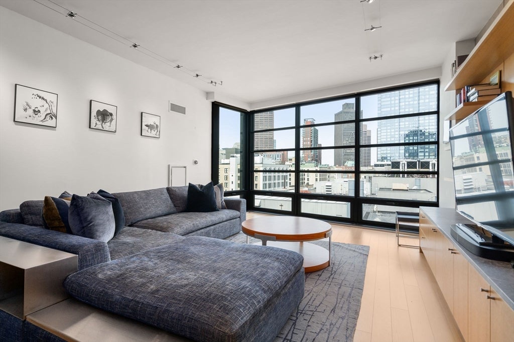 580 Washington St #1406 Floor 14