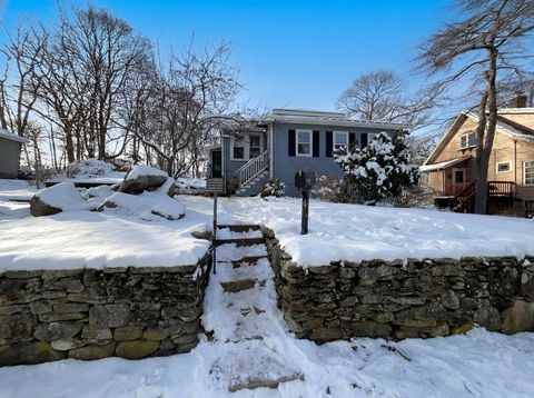 46 Roosevelt Rd Weymouth MA 02188