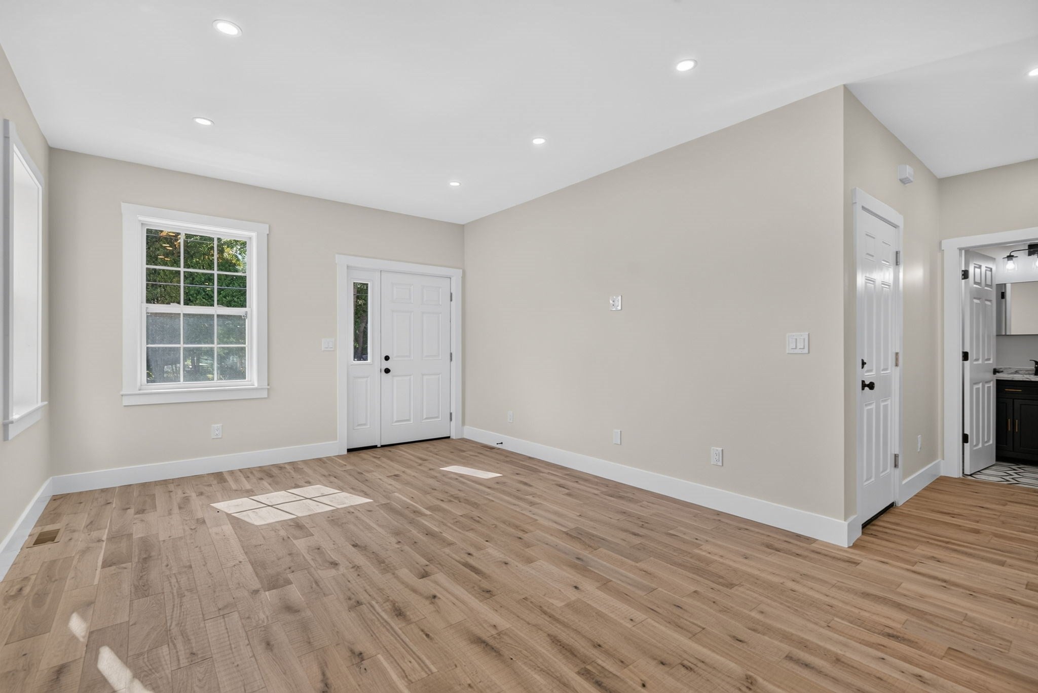 11 Lorenzo Street, Worcester, MA, 11 Lorenzo Street, Worcester, MA Photo #6