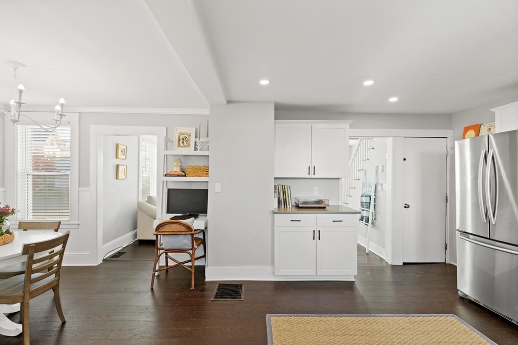 3 Acacia St