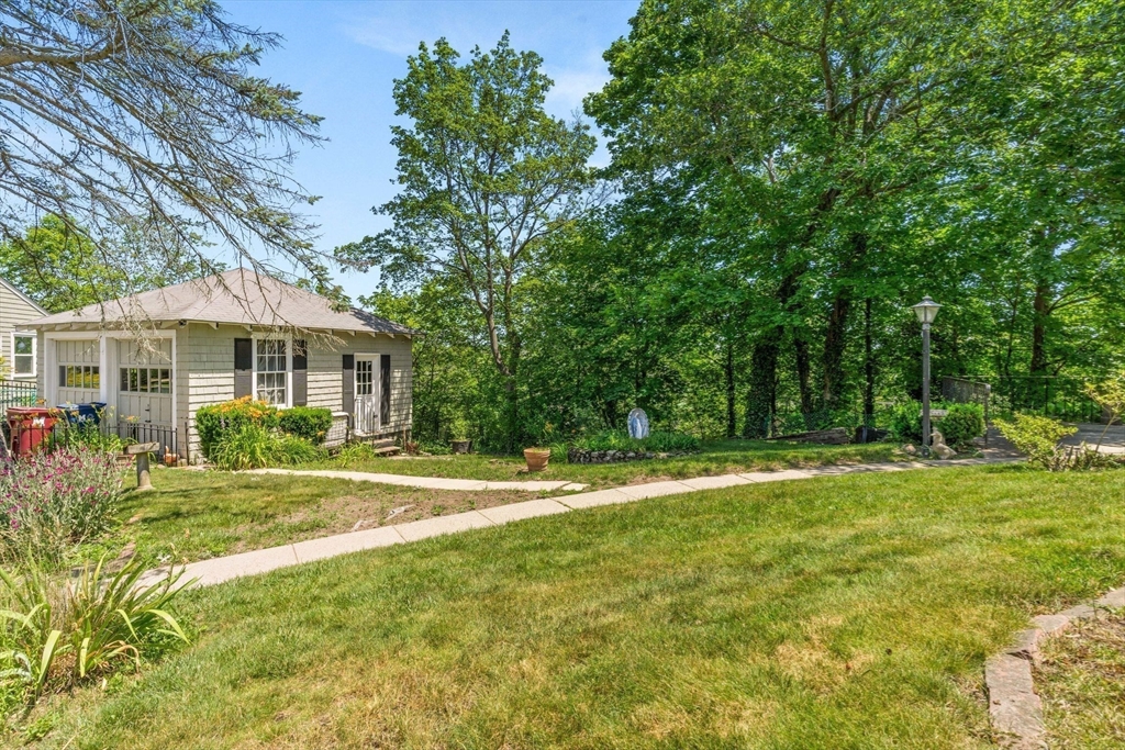 15 Upland Road